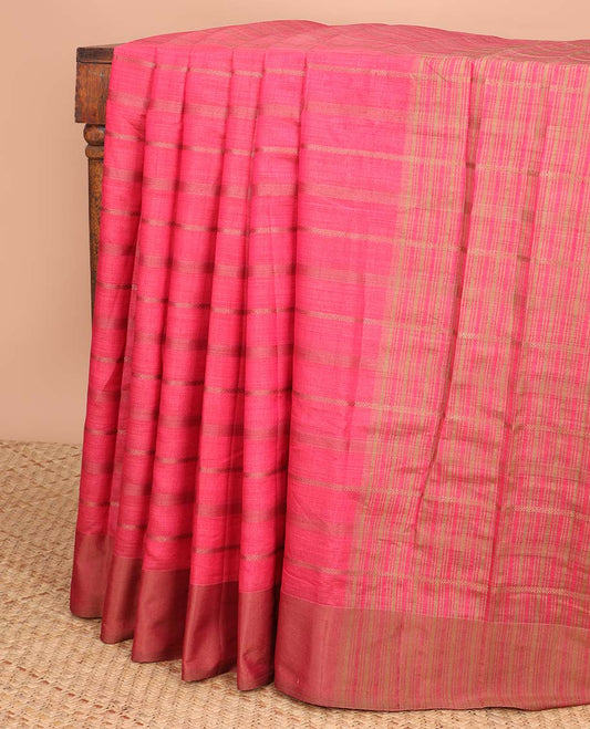 Red striped semi-banaras tussar saree with contrast border & checked pallu