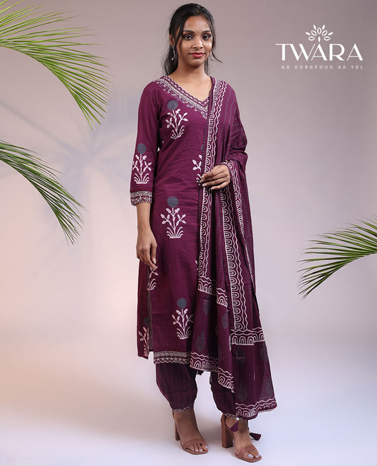 Purple readymade suit,print & embroidery V-neck 3/4th-sleeve straight-cut top,patiala pants & geometric print dupatta