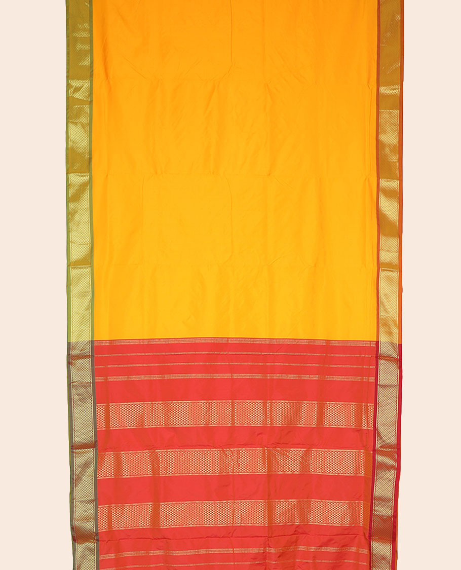 Yellow plain nine-yard cotton saree, contrast border & pallu of traditional designs