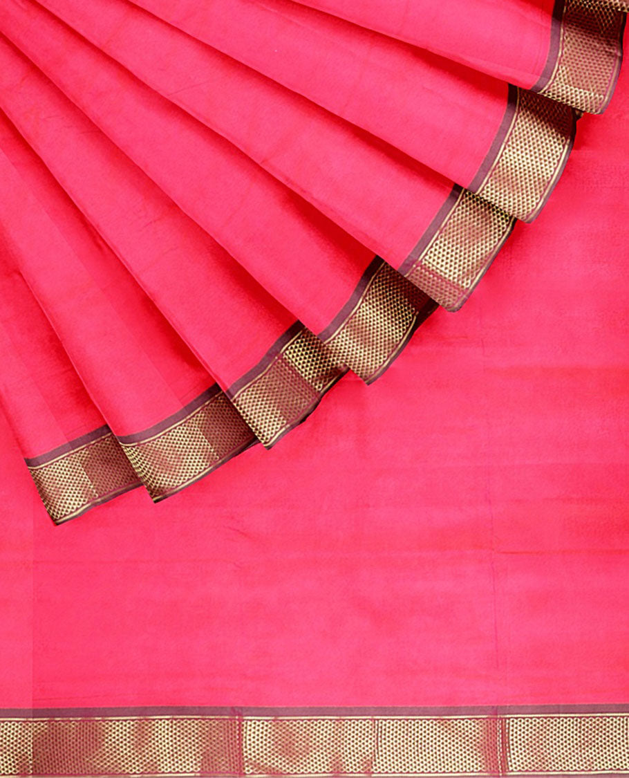 Pink plain nine-yard cotton saree, contrast border & pallu of traditional designs