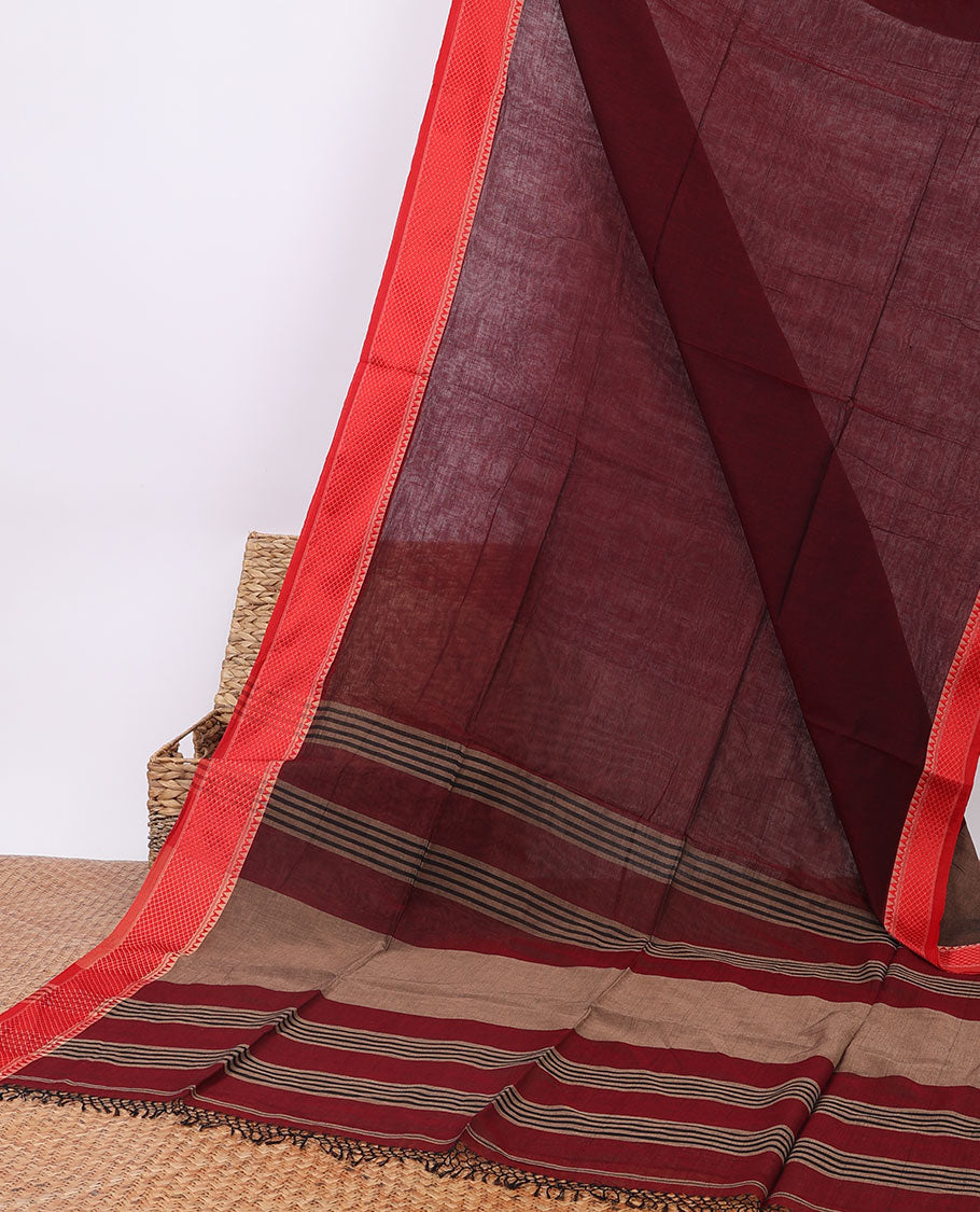 Green plain design cotton saree, contrast traditional design border & pallu of stripes