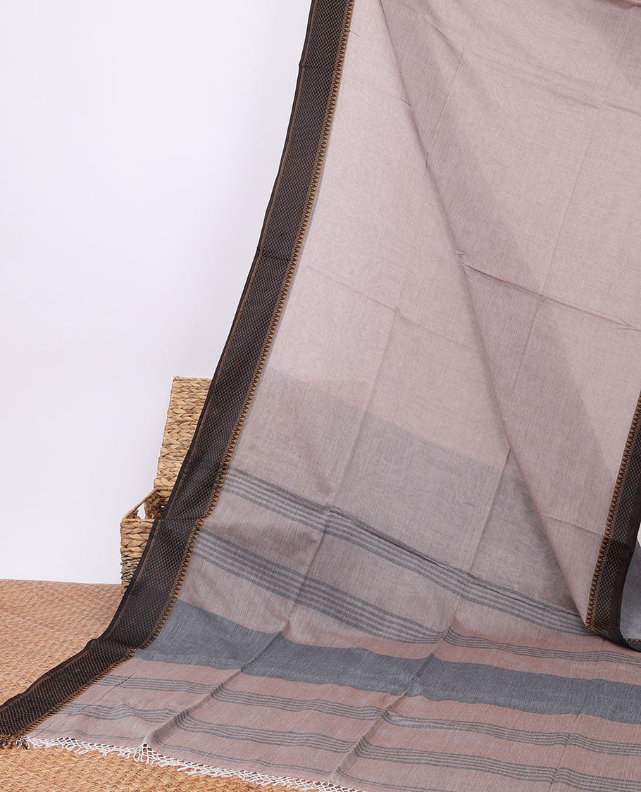 Green plain design cotton saree, contrast traditional design border & pallu of stripes