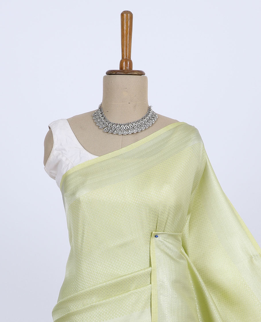 Green jacquard design fancy softy saree, traditional design border & pallu of intricate designs