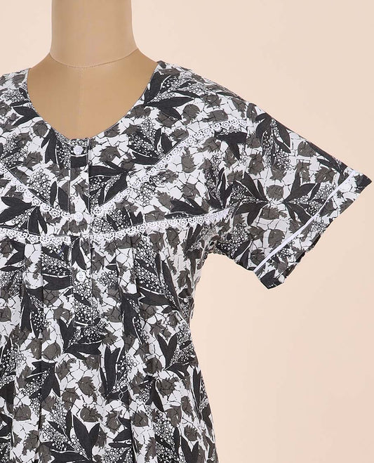 White floral printed & lace work round-neck half-sleeve nighty