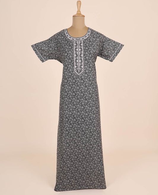 Grey geometric printed & embroidery round-neck half-sleeve nighty