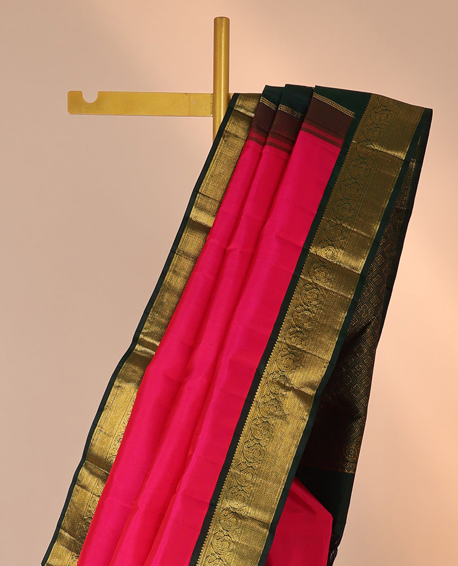 Pink plain silk saree, contrast korvai border of rekku,banaras,muthu,arumbu manga & bentex