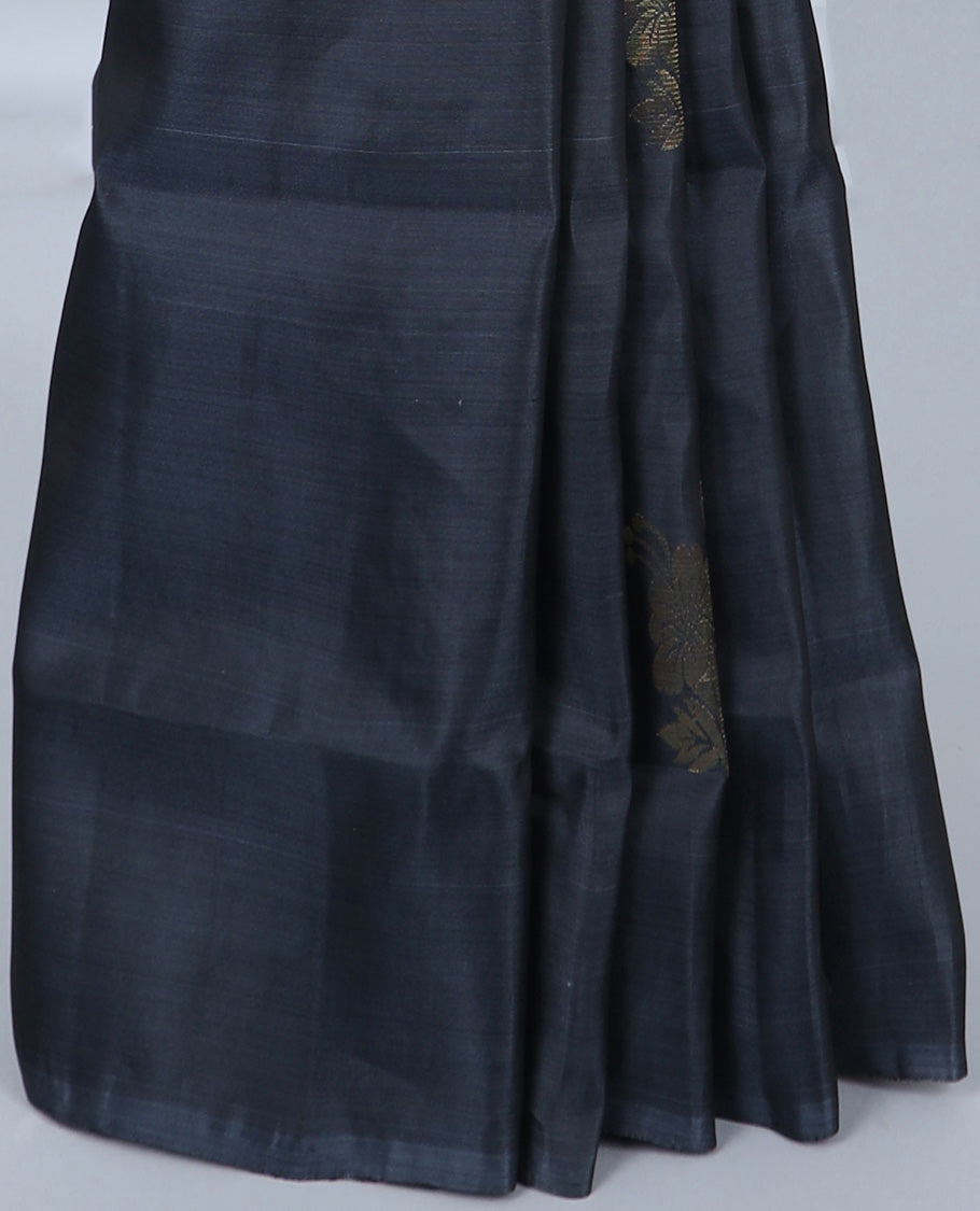 Borderless dark grey uppada saree with buttas, contrast pallu of floral designs