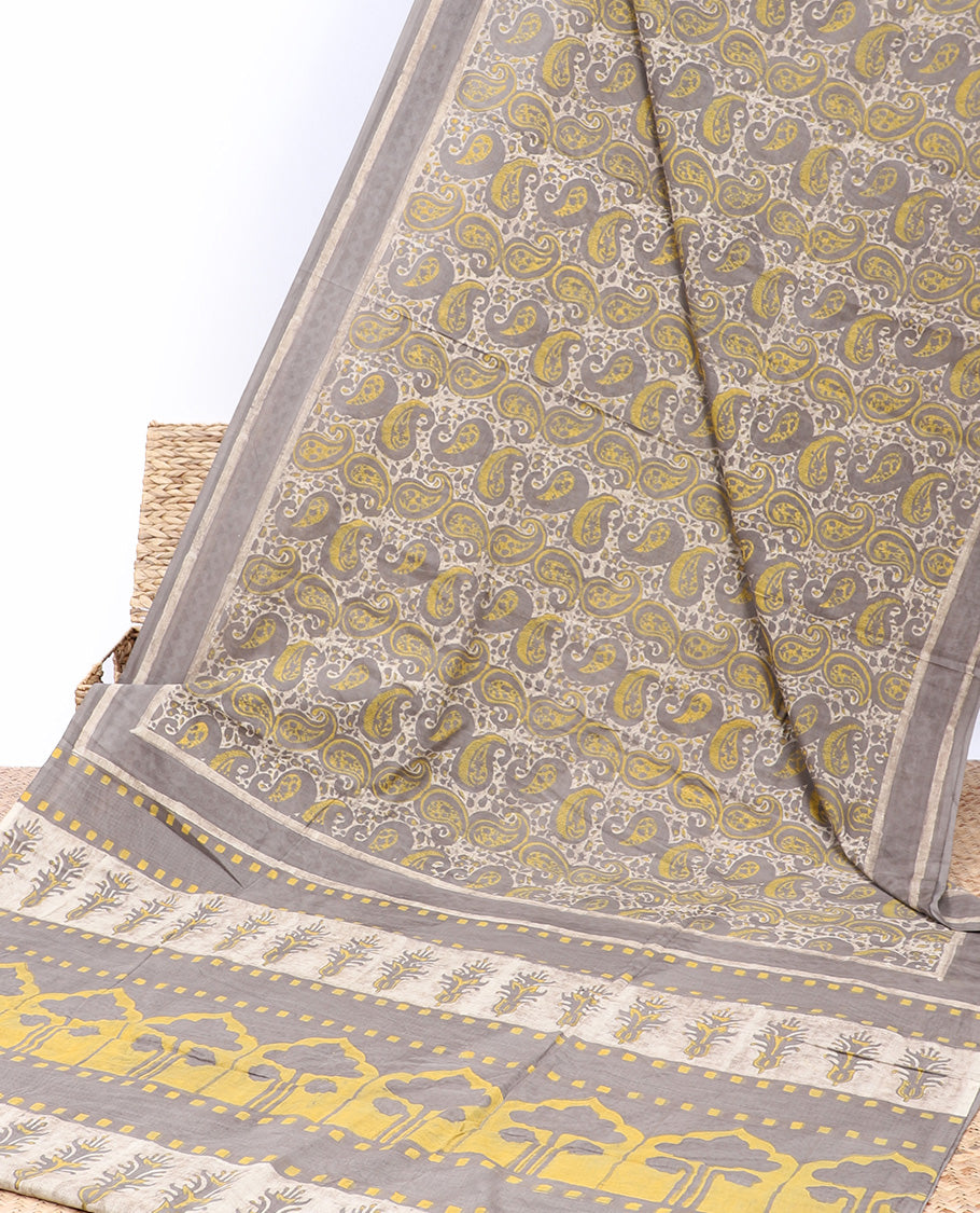 Grey paisley printed mul-mul-cotton saree, self-border & pallu of floral print
