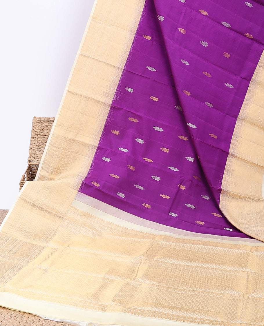 Purple zari buttas silksaree, contrast jaal pallu & border of neli kodi poun,muthu,manga,mayil kann,kathir & kodi visiry
