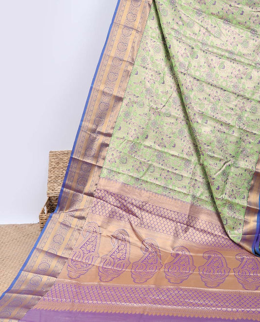 Green floral jacquard budget silk saree, contrast traditional design zari border & pallu of intricate designs