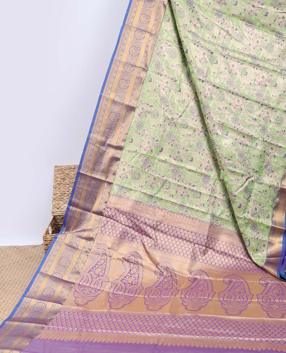 Green floral jacquard budget silk saree, contrast traditional design zari border & pallu of intricate designs