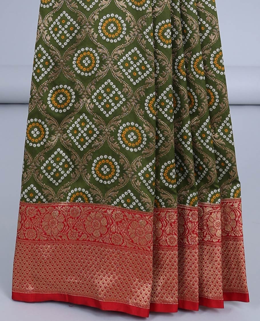 Green bandhani dots print & ogee jacquard semi-banaras jute saree, contrast traditional design border & intricate pallu