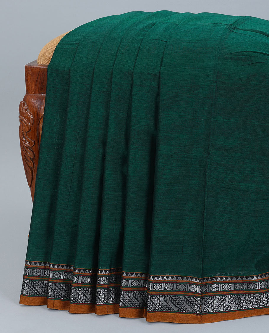 Green plain design narayanapet cotton saree, contrast traditional design border & pallu of stripes