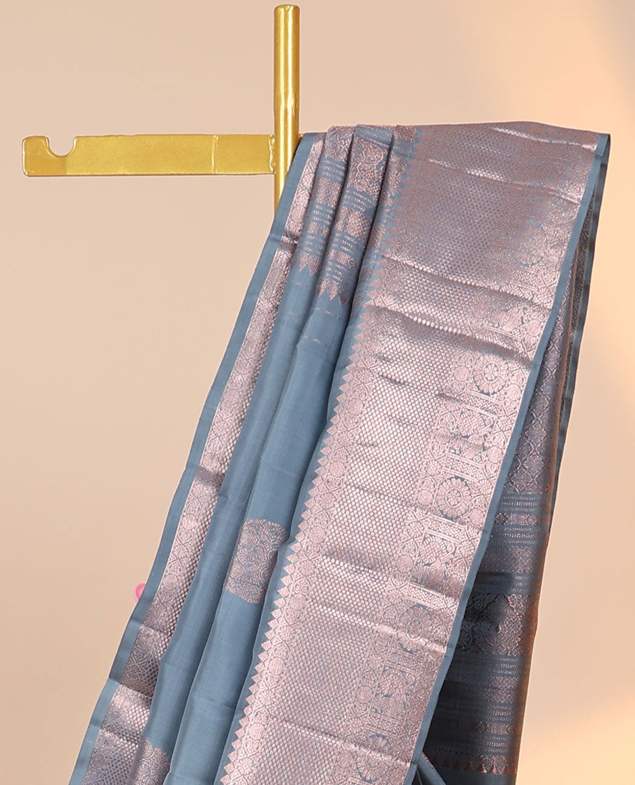 Grey zari buttas Kanchipuram silksaree, jaal pallu & zari border of thilakam mokku,jada nagam,poun & kuyil kann 