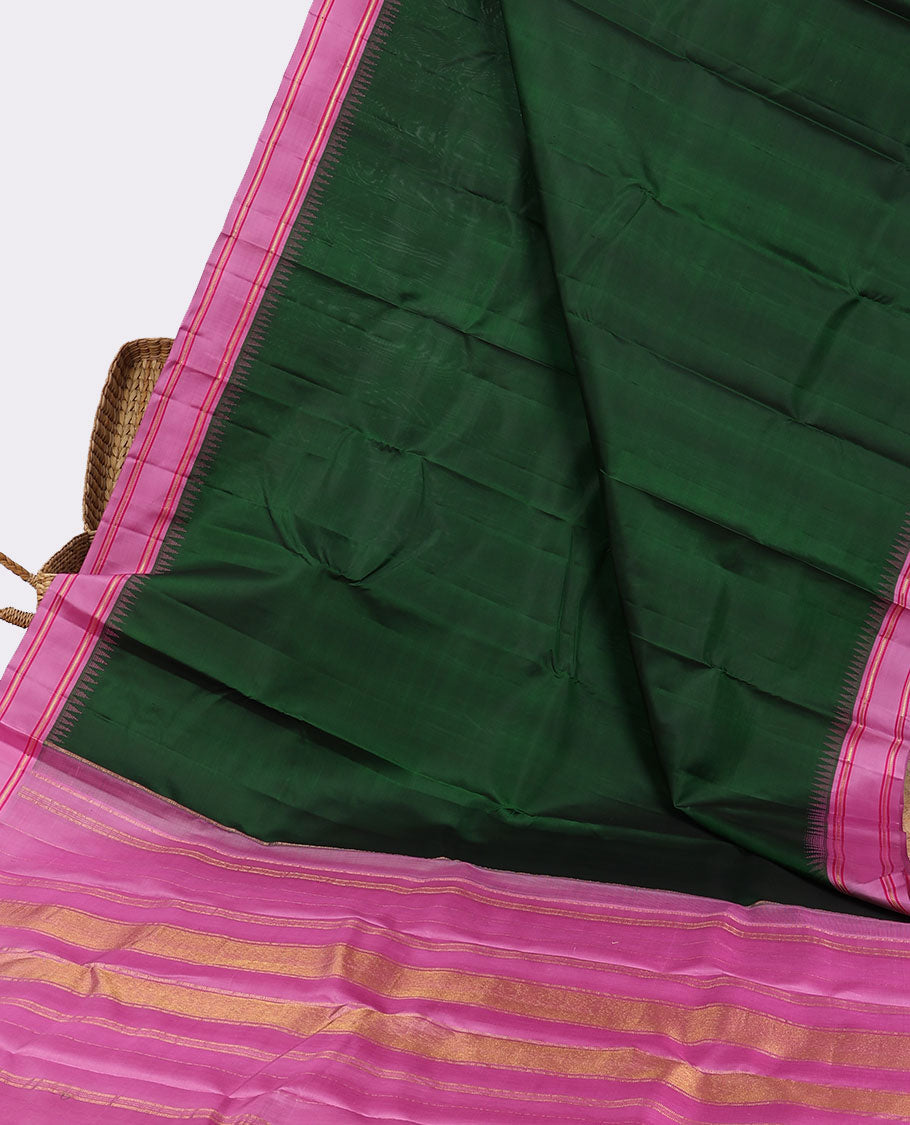 Green plain silksaree , contrast temple rettai pettu muthu design border & zari design pallu