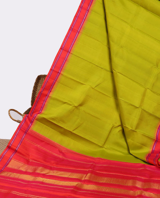 Green plain silksaree, contrast temple rettai pettu muthu design border & zari design pallu