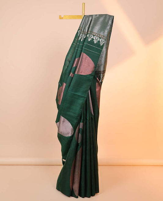 Borderless green kanchipuram designer silksaree with manga buttas, zari-rich pallu of zari stripes 