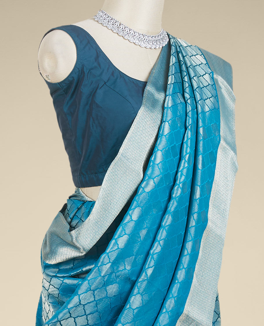 Green ogee patterned mysore silk saree, traditional design zari border & pallu steeped with paisleys