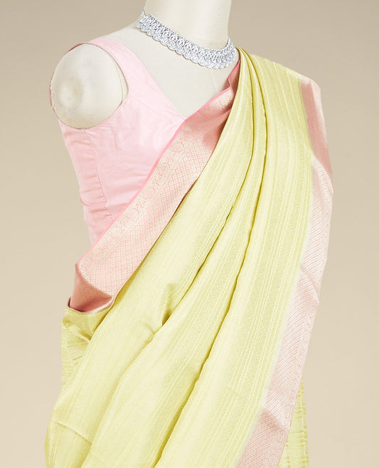 Green geometric design mysore silksaree, contrast traditional design zari border & pallu of intricate designs