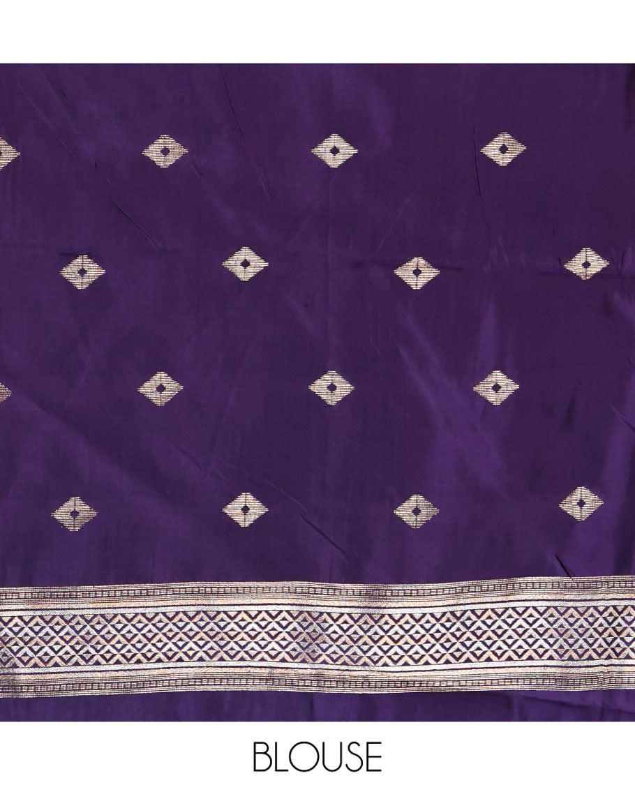 Turquoise Dupion Silk Saree, Mesmerized with Micro-Checks, Highlighted by Temple Border, Complemented by a Contrast Geometric-Patterned Pallu, and a Contrast Blouse