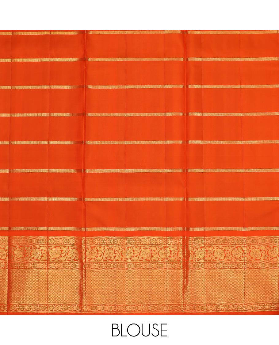 Green pure-silk half-saree, chakram butta enclosed checked skirt, contrast kodi visiry and mayil kann  border, zari design blouse, and manga butta enclosed jaal dhavani