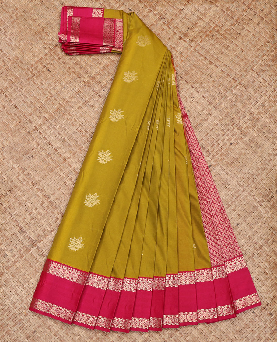 Green Budget Silk Saree, Prettified with Zari Buttas on Its Body, Complemented by a Contrast Traditional Zari Design Rettai Pettu Border, Pallu of Jaal Designs, and Paired with a Contrast Blouse