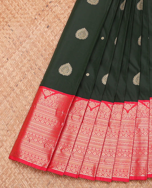 Green Budget Silk Saree Featuring Zari Buttas, Complemented by a Contrast Traditional Zari Design Border, Grand Pallu, and a Contrast Blouse