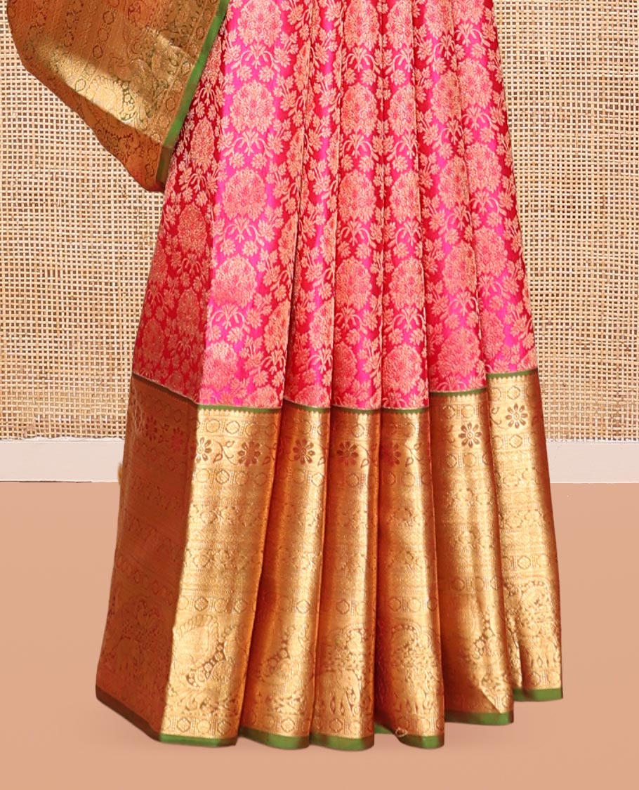 Pink Kanchipuram Wedding Silk Saree, Graced with Jacquard Design, a Contrast Border of Thilakam, Poun, Kamalam, Diamond, Kodi Visiry, Yaanai and Mayil, Grand Pallu, and a Contrast Blouse