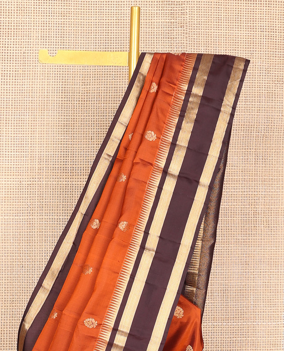 Orange zari buttas Vasundhara silk mix saree, contrast rettai pettu thazampoo rekku zari border & vanki pallu