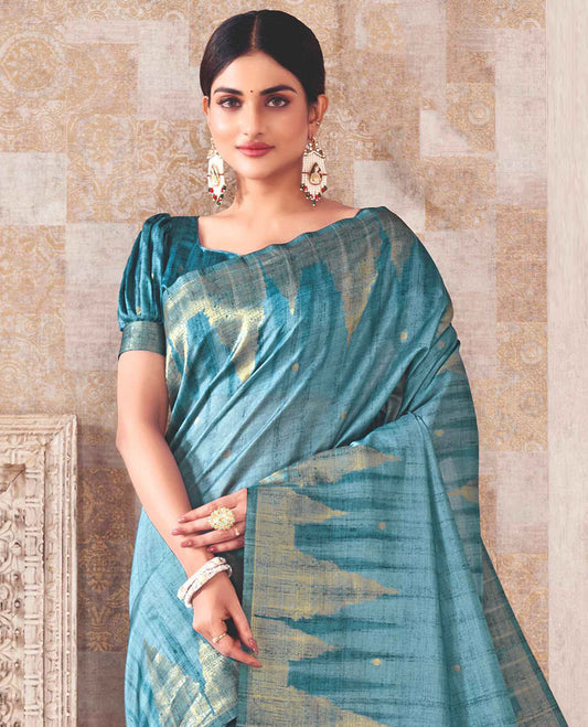 Borderless blue saree with buttas & vidarbha designs, self-pallu of vidarbha designs