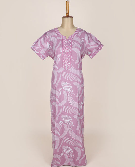 Pink geometric printed & neck embroidered round-neck half-sleeve nighty