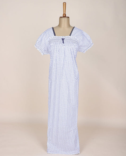 White polka dots printed with lace work box-neck half-puff sleeve nighty