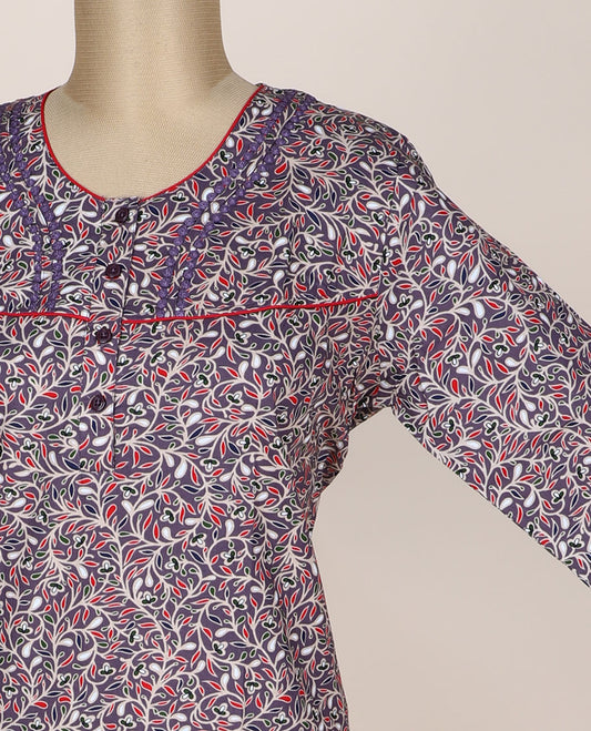 Grey floral vine printed with lace work round-neck 3/4th sleeve nighty