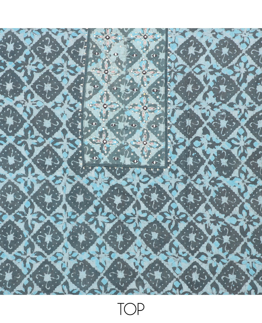 Blue material chudidhar set, batik printed & embroidered top, contrast plain bottom & shibori printed dupatta