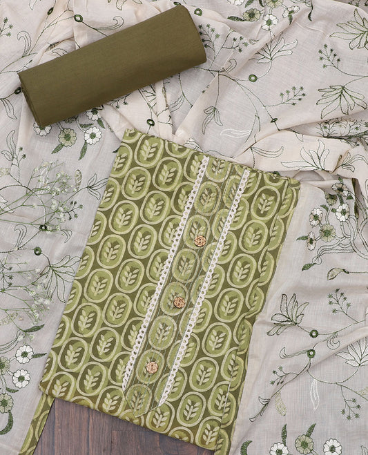 Green material chudidhar set, batik-printed top, plain bottom & thread floral motifs embroidered dupatta