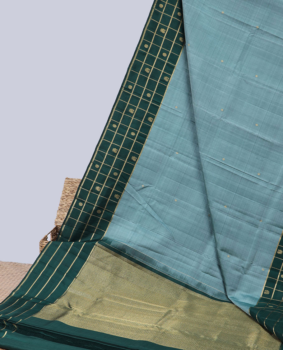 Green zari buttas kancheepuram designer silksaree,contrast mayil chakra motifs enclosed checked border & intricate pallu