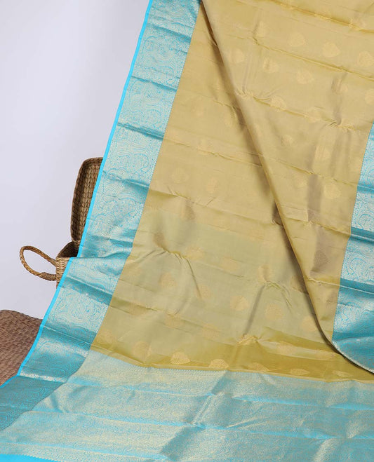Mustard zari buttas silksaree, contrast zari border & pallu of rekku,kodi visiry & arumbu manga