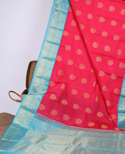 Red zari buttas silksaree,contrast korvai border of thilakam mokku,muthu,kodi visiry & kuyil kann & intricate pallu