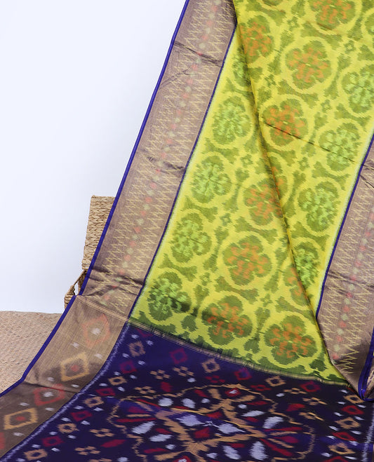 Green ikkat floral jaal design silk cotton saree, contrast ikkat floral vine border & pallu of ikkat designs