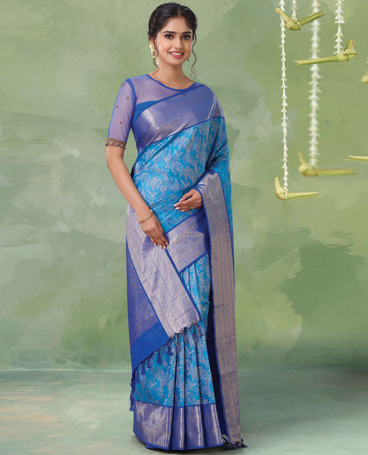 Blue jacquard Kanchipuram wedding silksaree, contrast jaal pallu & border of geometric patterns in zari 