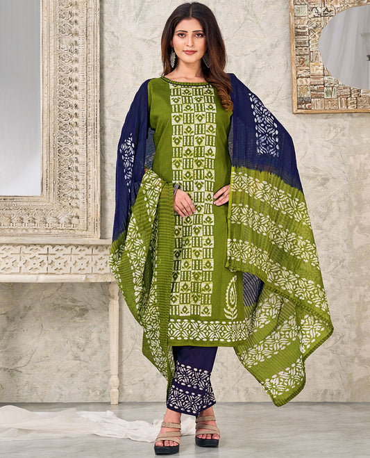 Green material churidar catalog set, batik printed top, contrast printed bottom & batik printed dupatta