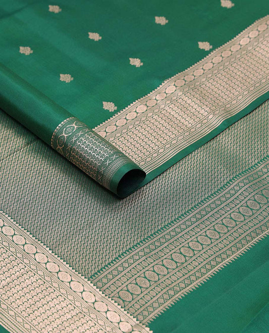 Green zari buttas nine-yard silksaree, geometric patterned pallu & border of thilakam,kathir & laddu kamalam