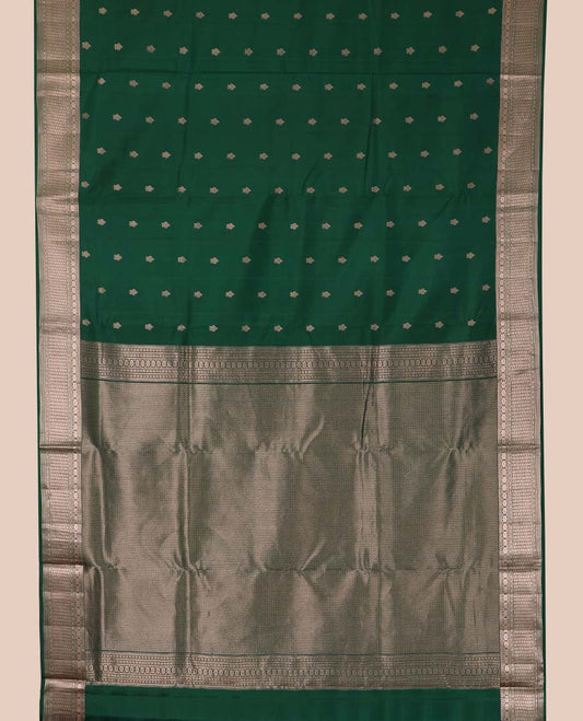 Green zari buttas nine-yard silksaree, geometric patterned pallu & border of thilakam,kathir & laddu kamalam