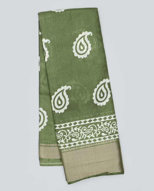 Green semi-banaras dola saree with paisley motifs, traditional design border