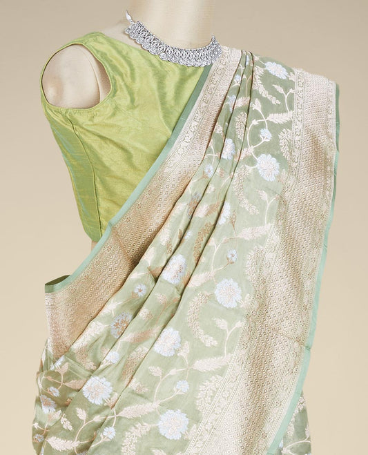 Green floral jaal jacquard design pure banaras silk saree, zari border of intricate designs