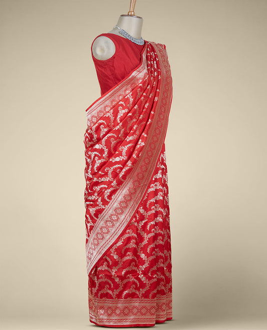 Red floral jacquard design pure banaras silk saree, zari border of traditional designs