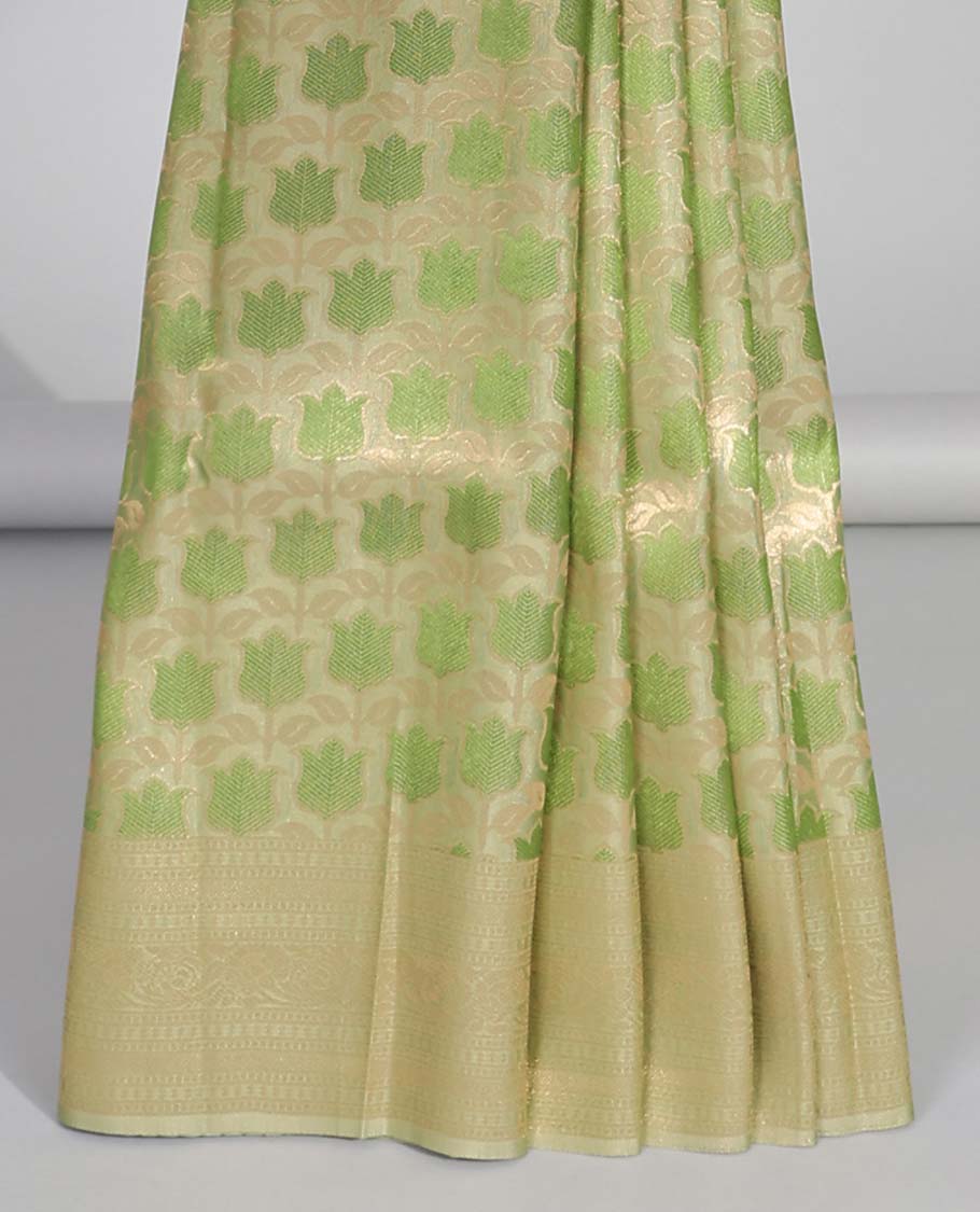 Green floral design softy saree, traditional design border & pallu of intricate designs