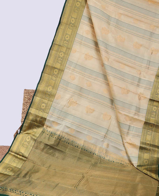 Cream geometric design silksaree,contrast paiyadi kattam pallu & border of rettai neli,muthu,mayil chakram & kuyil kann