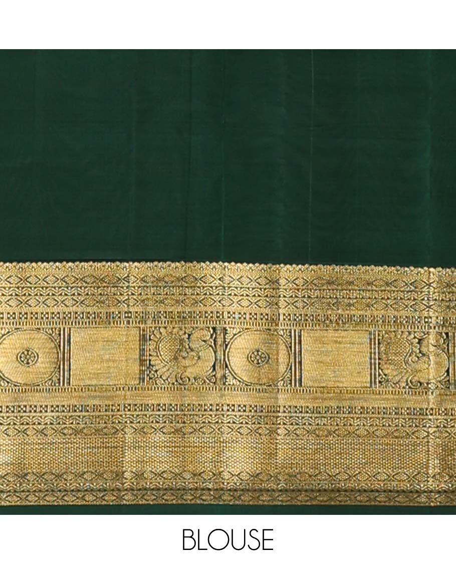Cream geometric design silksaree,contrast paiyadi kattam pallu & border of rettai neli,muthu,mayil chakram & kuyil kann
