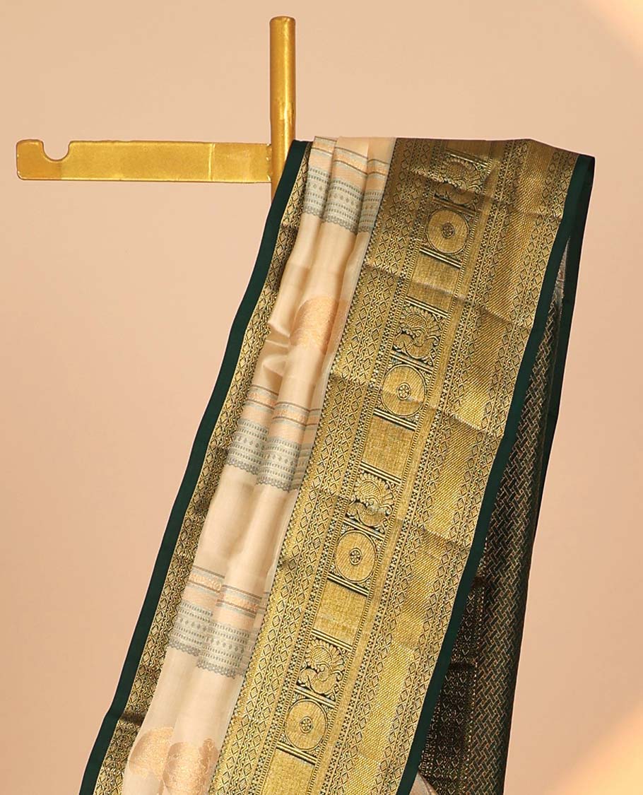 Cream geometric design silksaree,contrast paiyadi kattam pallu & border of rettai neli,muthu,mayil chakram & kuyil kann